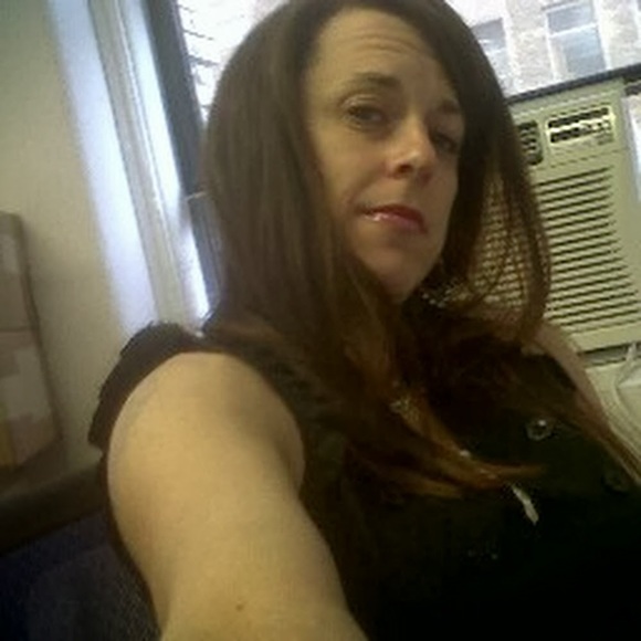 Meet your Posher, Catherine - Picture 1 of 1